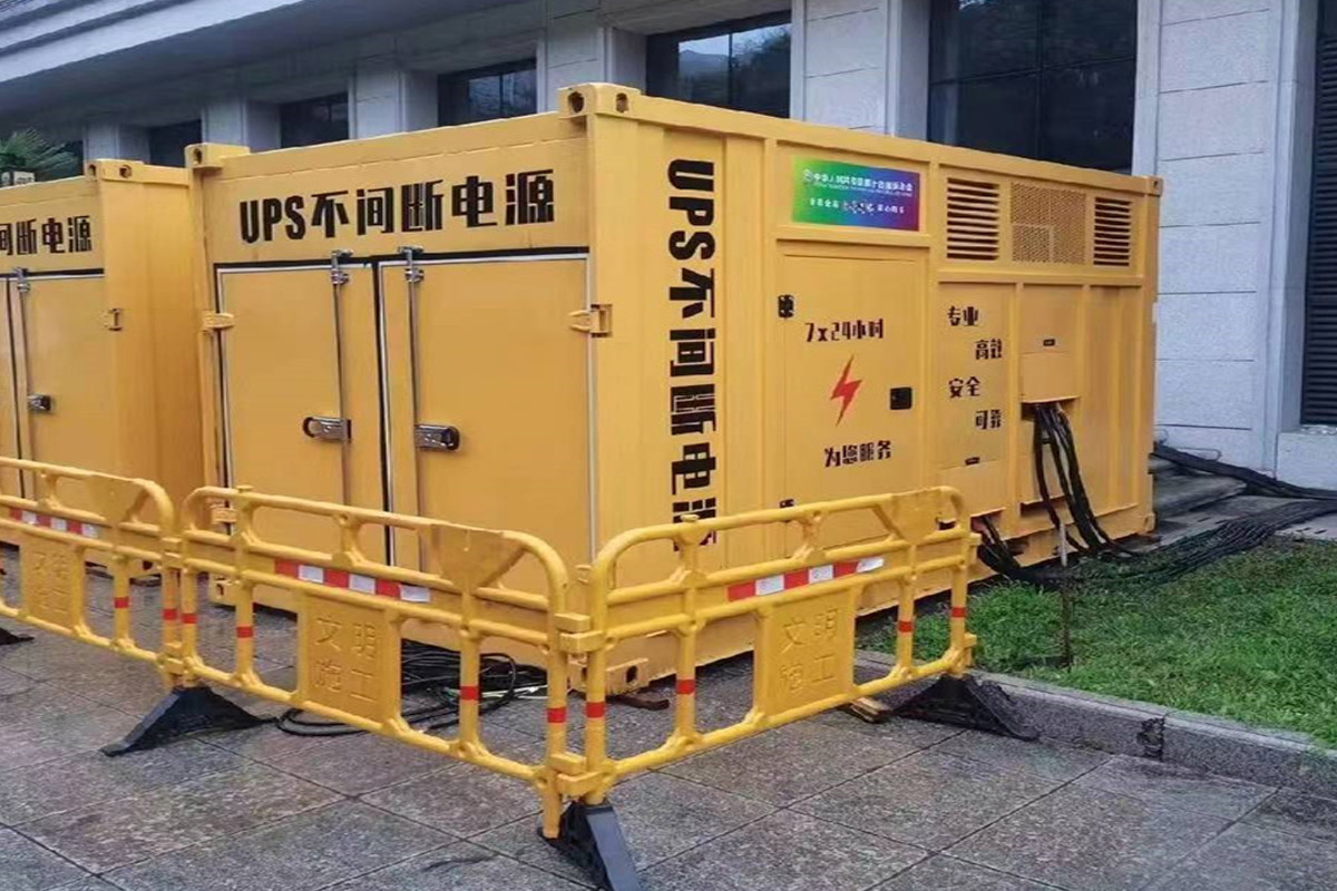 卫东发电机租赁施工现场